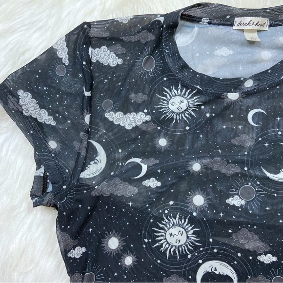 NWOT Junior’s Size XL Sun & Moon Cropped Mesh Top - Picture 8 of 8